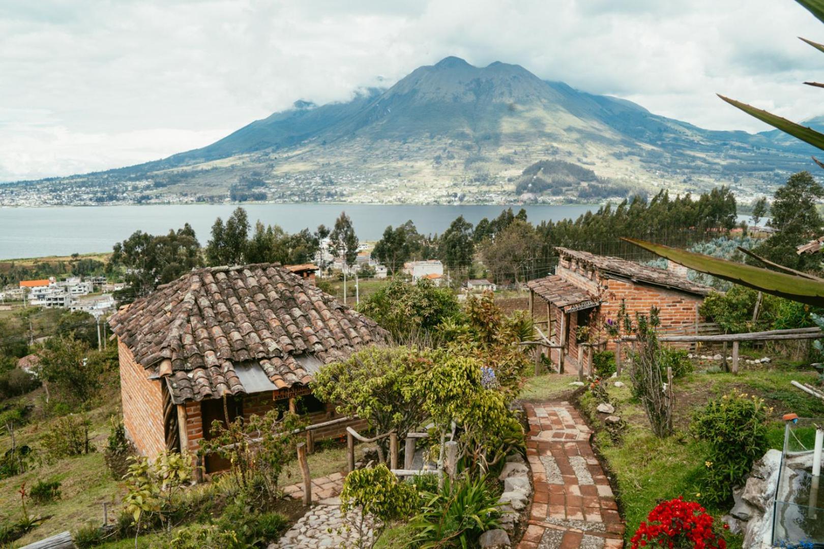 Cabanas Y Glampings Balcon Del Lago Otavalo Luaran gambar